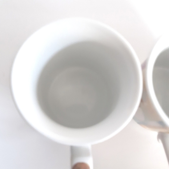 2 Avon mugs - Picture 5 of 8